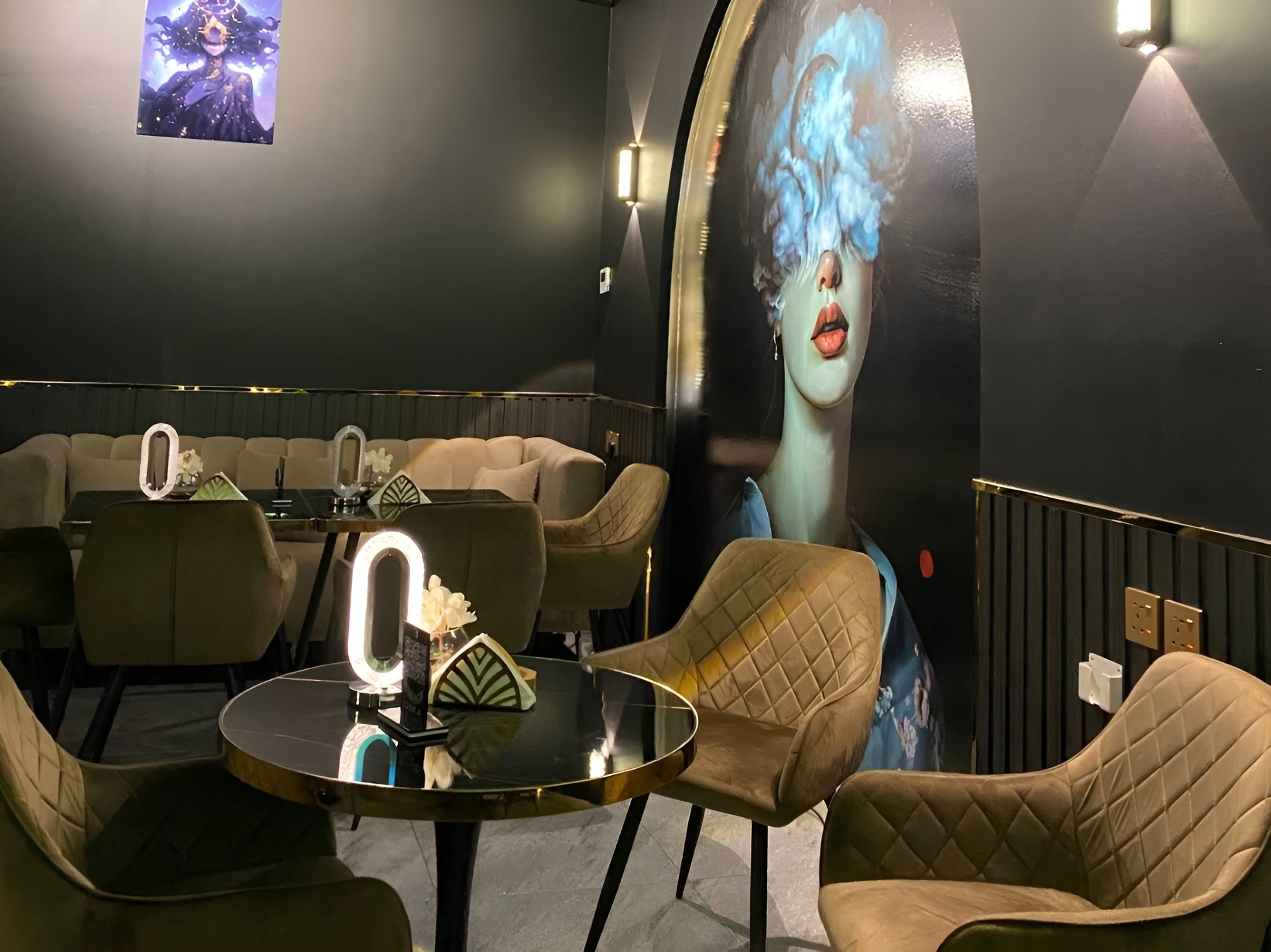 OMA Cafe Lounge Madinah Al Jamawat