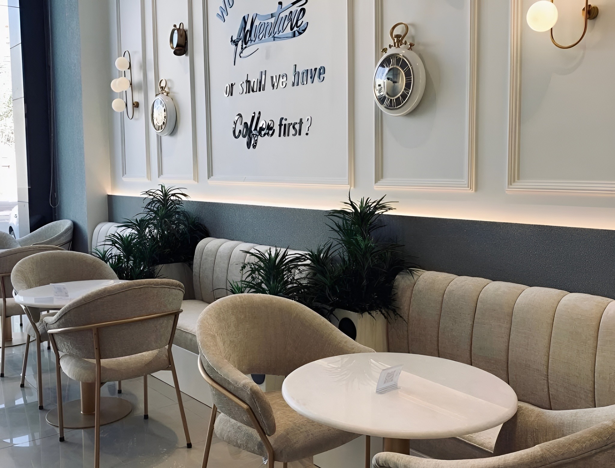 10 O' Clock Cafe