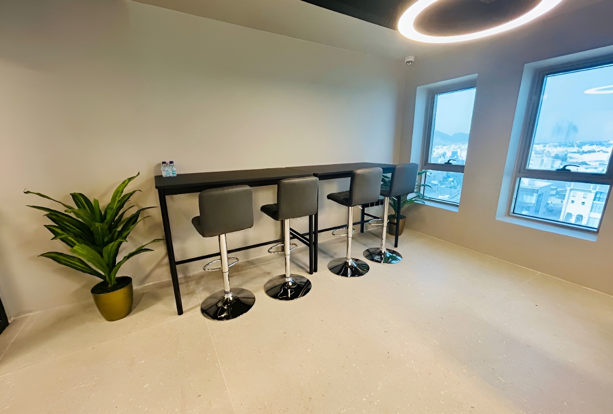 22 • 302: Digital Nomad Workspace Co Working Community