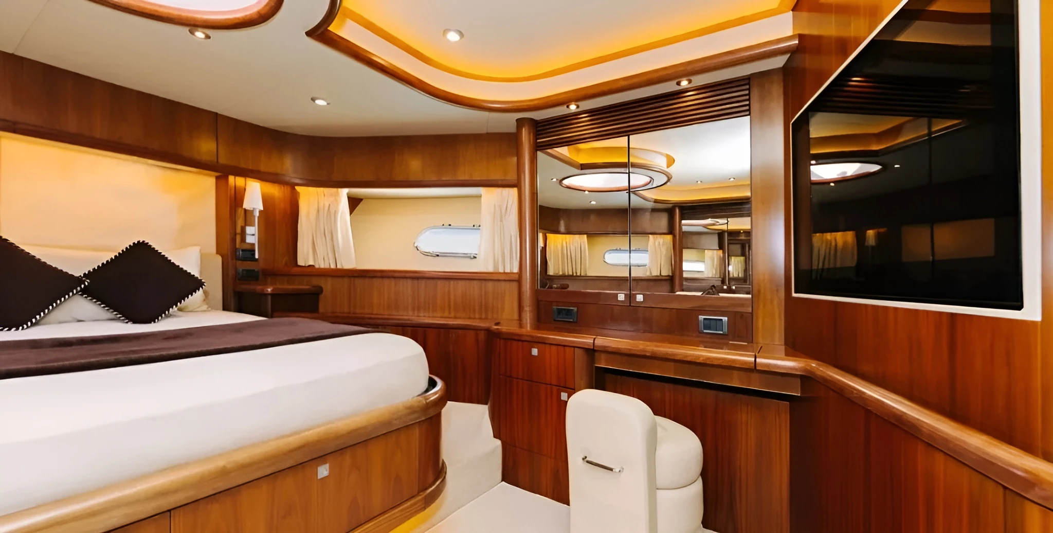 Sunseeker 82 Why Not Yacht Dubai
