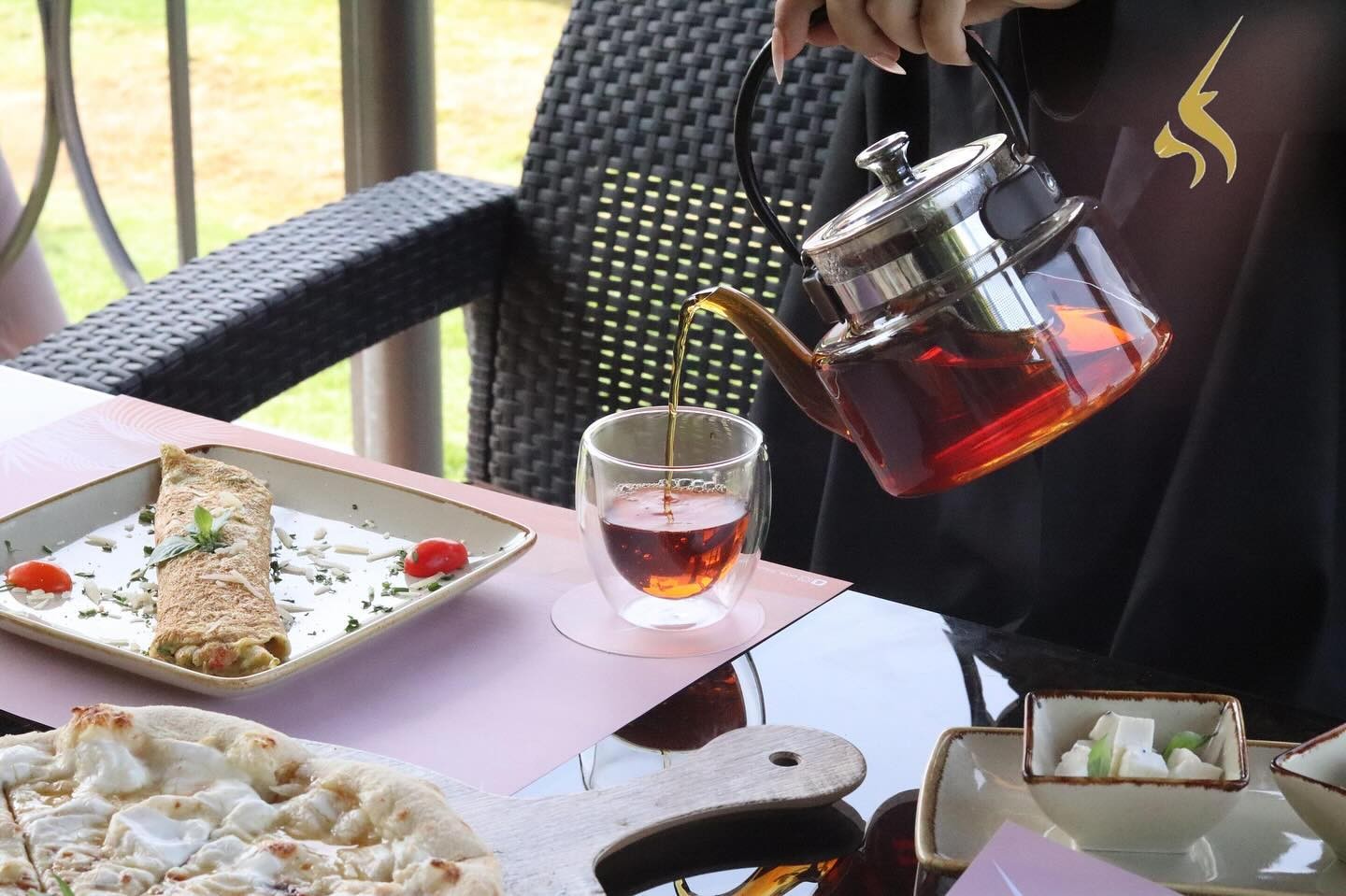 Food & Drinks