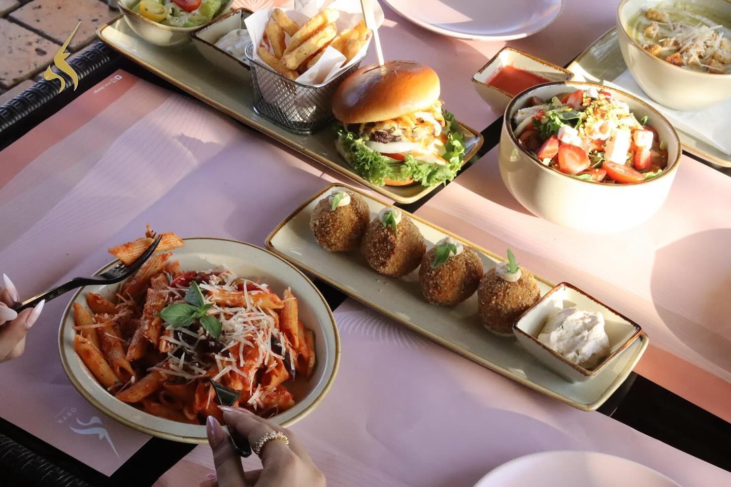Food & Drinks