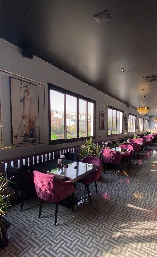 Yarivan Lounge