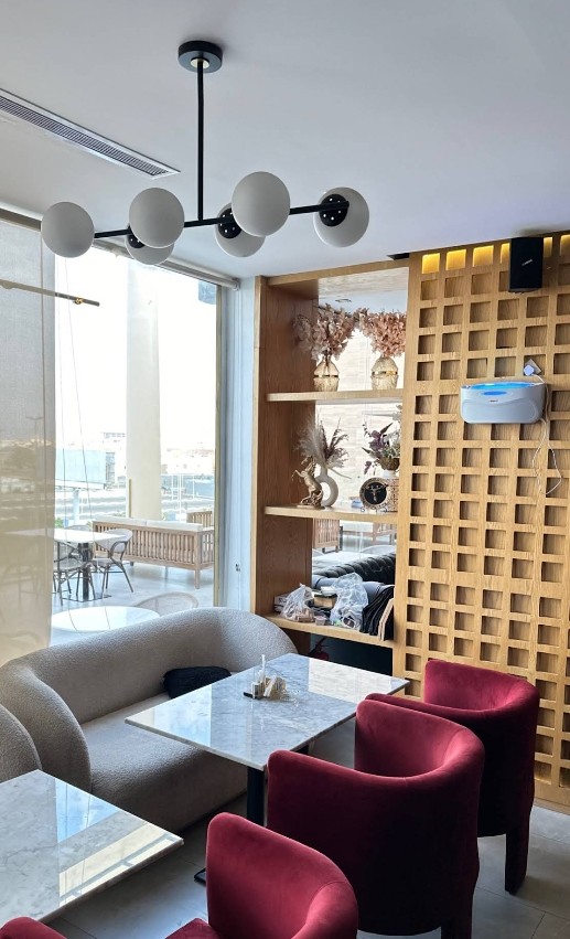 Yaz Cafe & Lounge