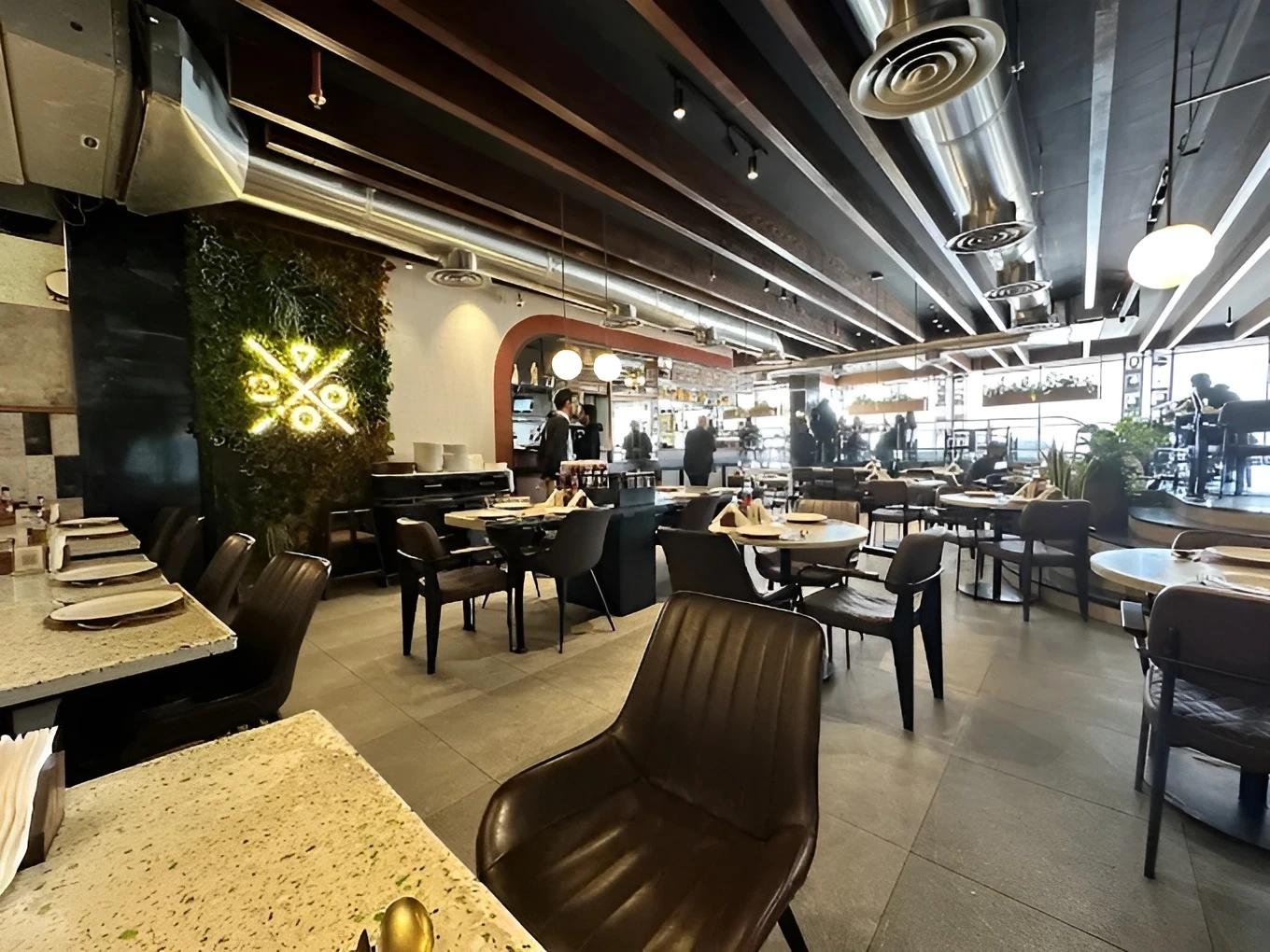 8 Portions Pizza Restaurant Dhahran