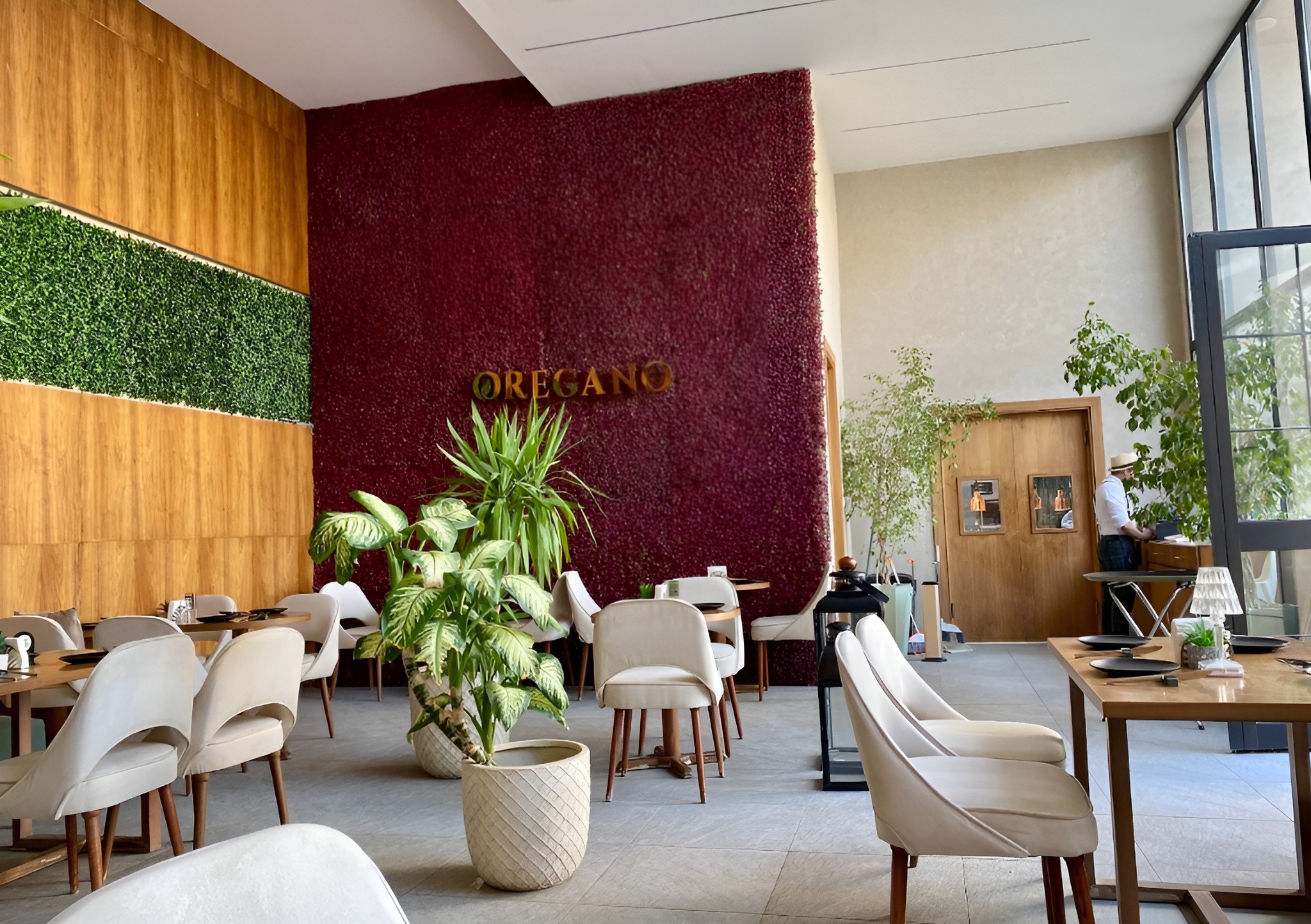 Oregano Cafe And Restaurant Ar Rass