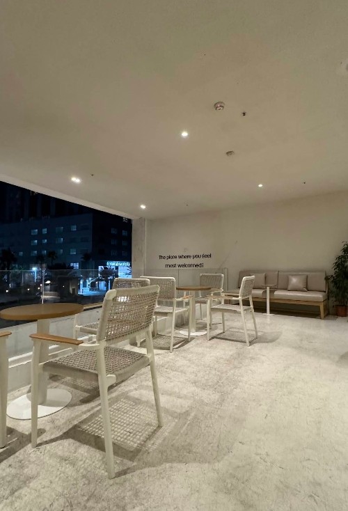 Knock Cafe Al Rakah