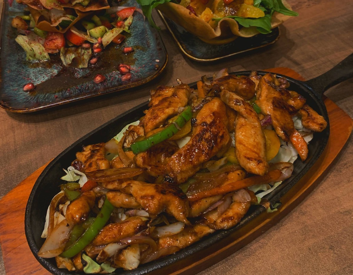 Tishreen Restaurant Ar Rass