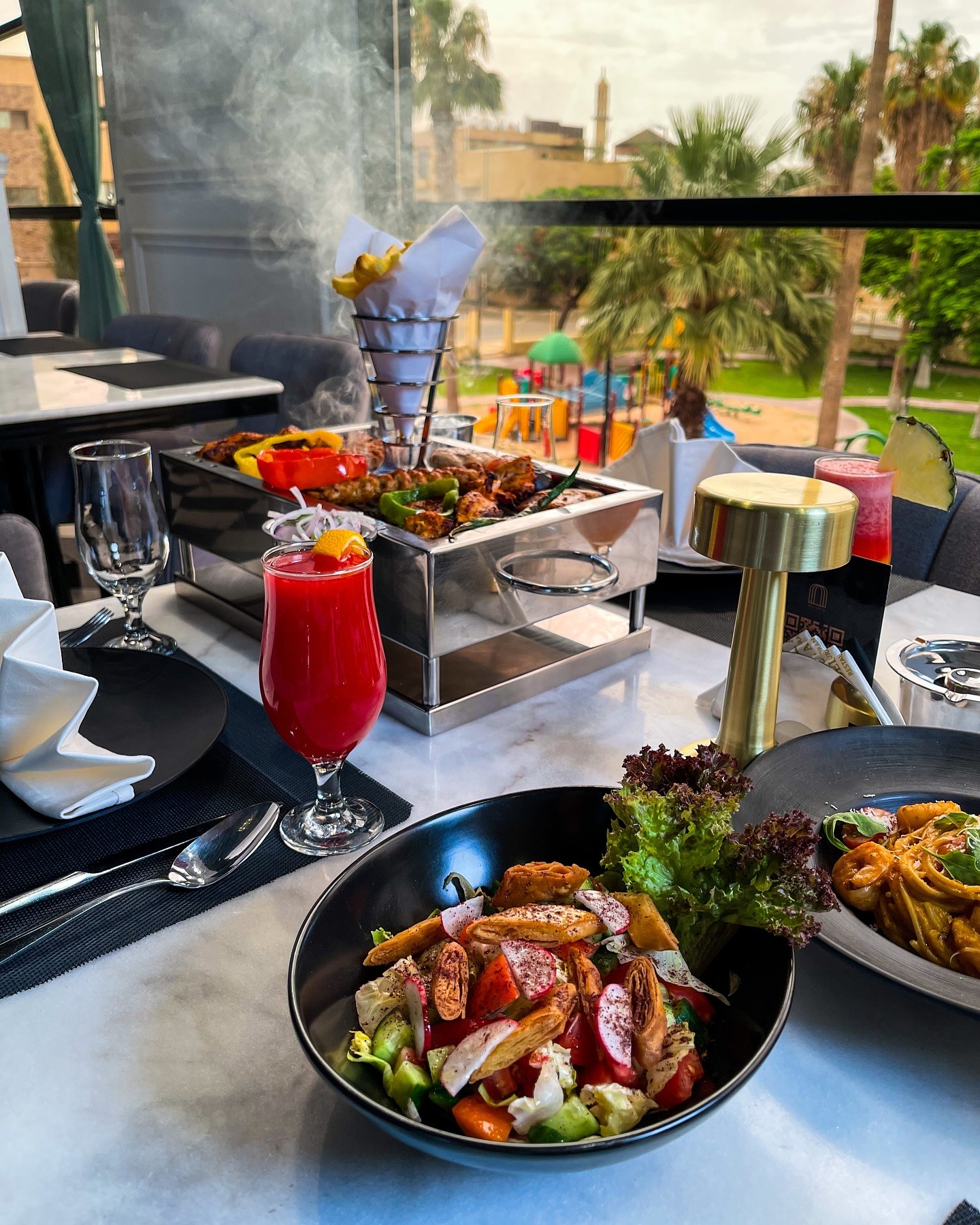 Food & Drinks