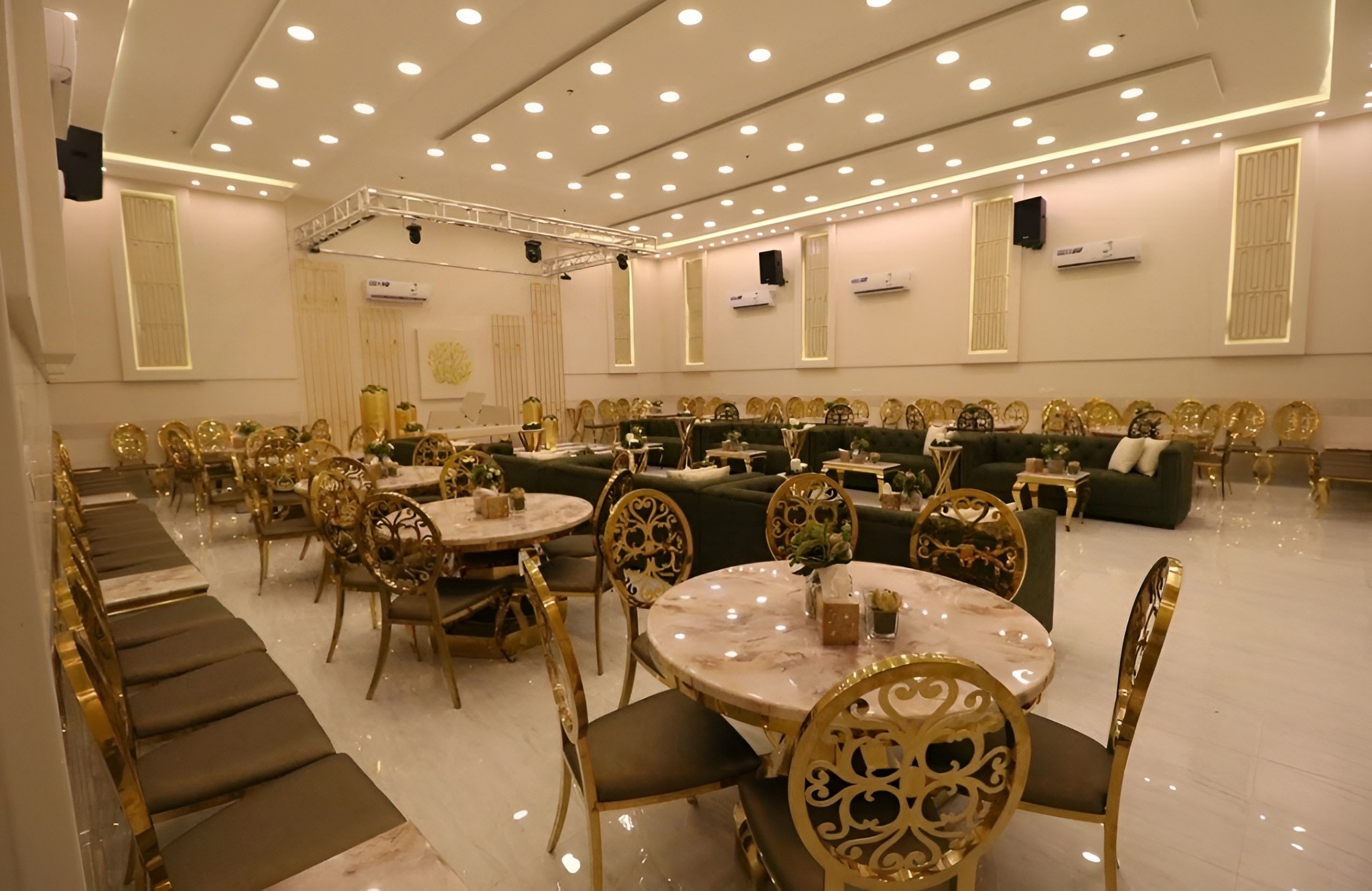 Al Mokhmalia Banquet hall in Alyarmuk Ar Rass, Saudi Arabia