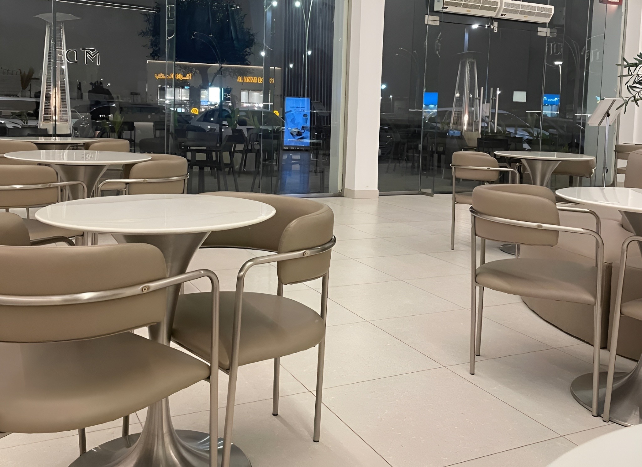 M DEE Cafe Ar Rass