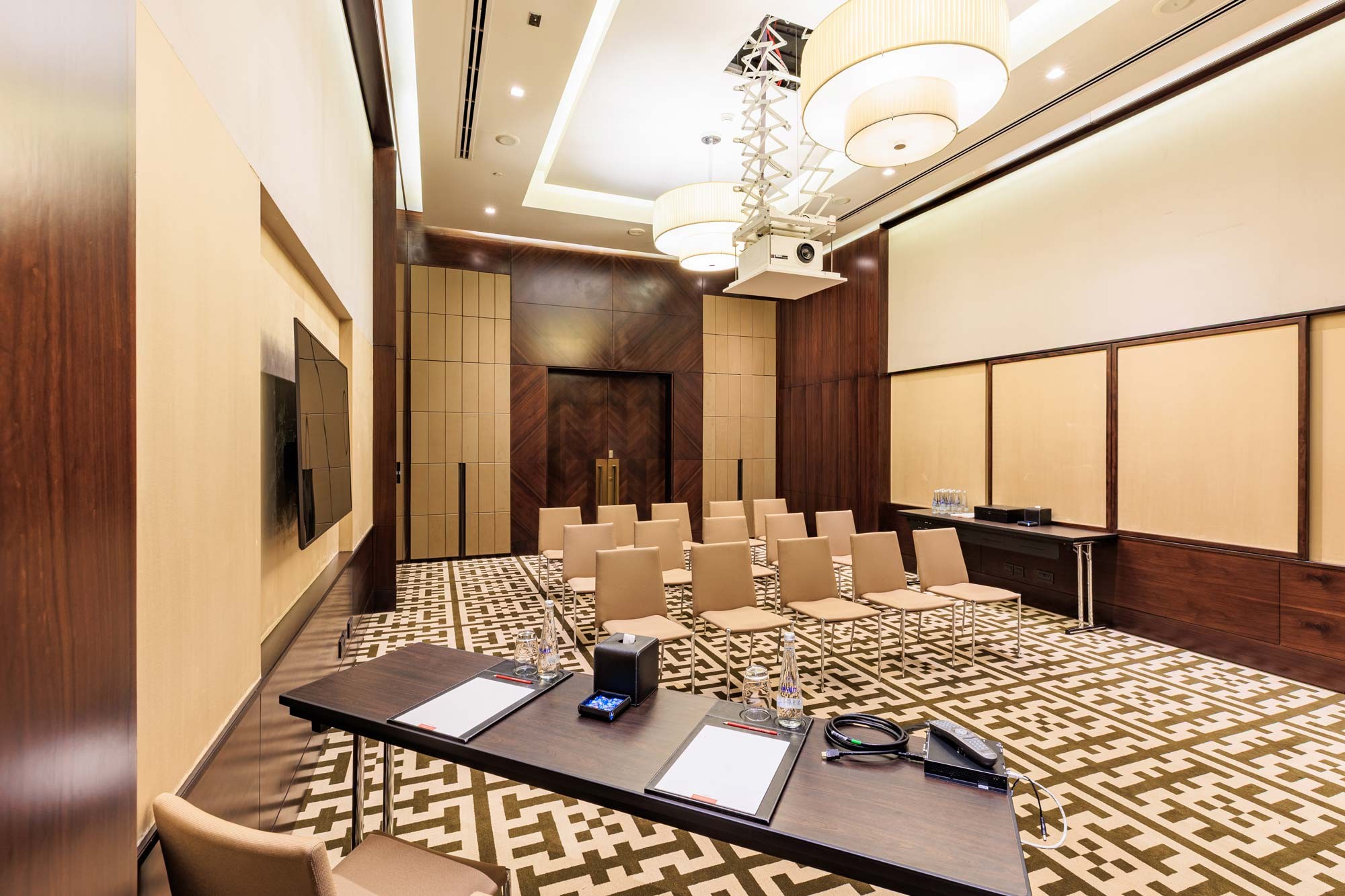 Grand Hyatt Abu Dhabi - Qimasha 1