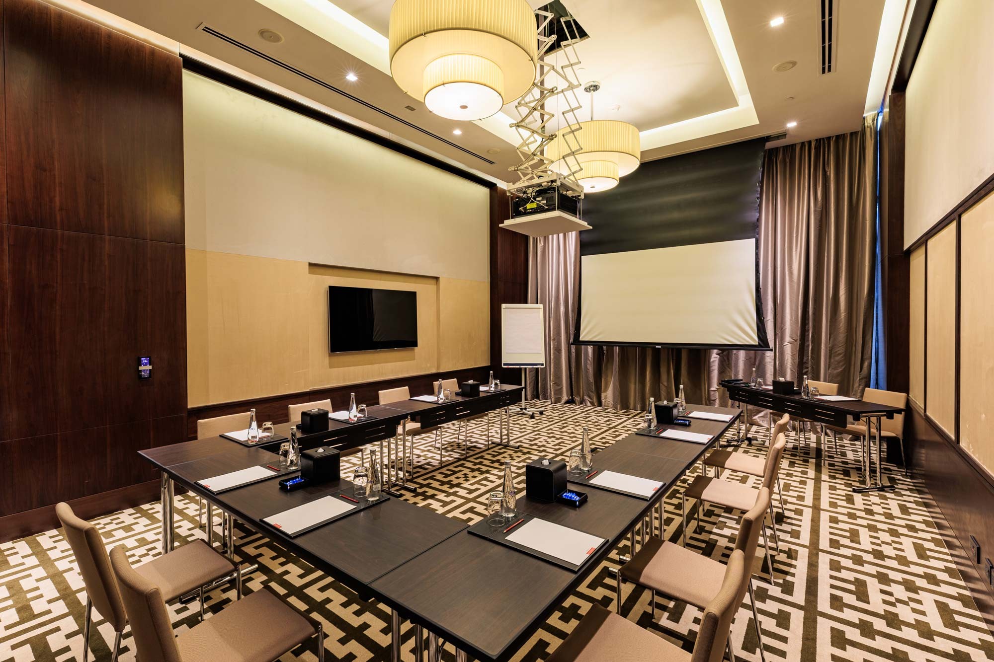 Grand Hyatt Abu Dhabi - Qimasha 1