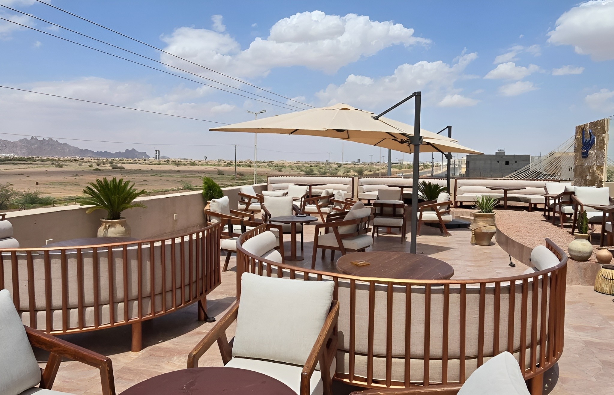 Fira Cafe Hail