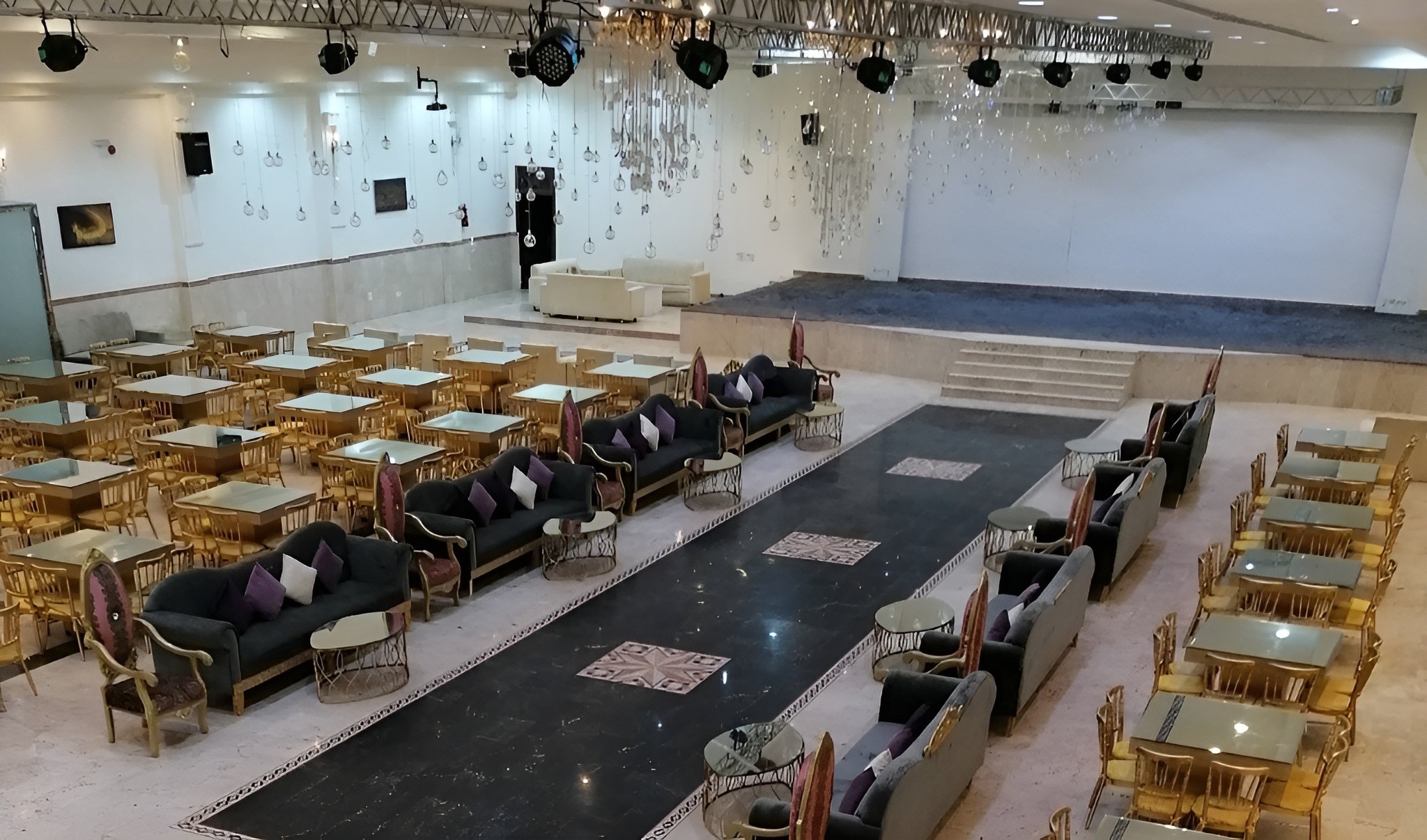 Panorama Hall Hail