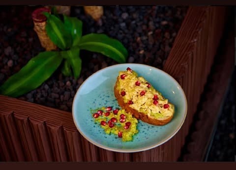 Ly Restaurant Hail