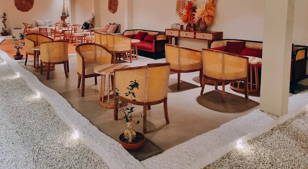 Main Dining