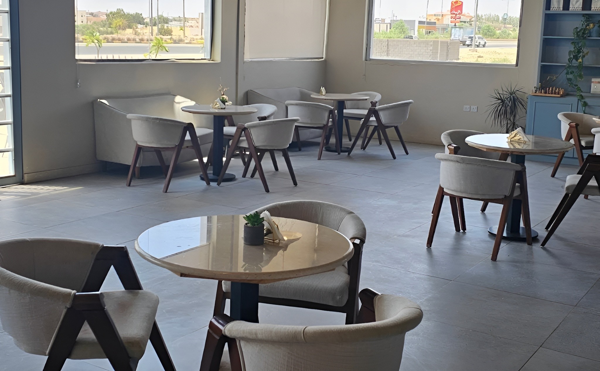 Leo Lounge Sakaka