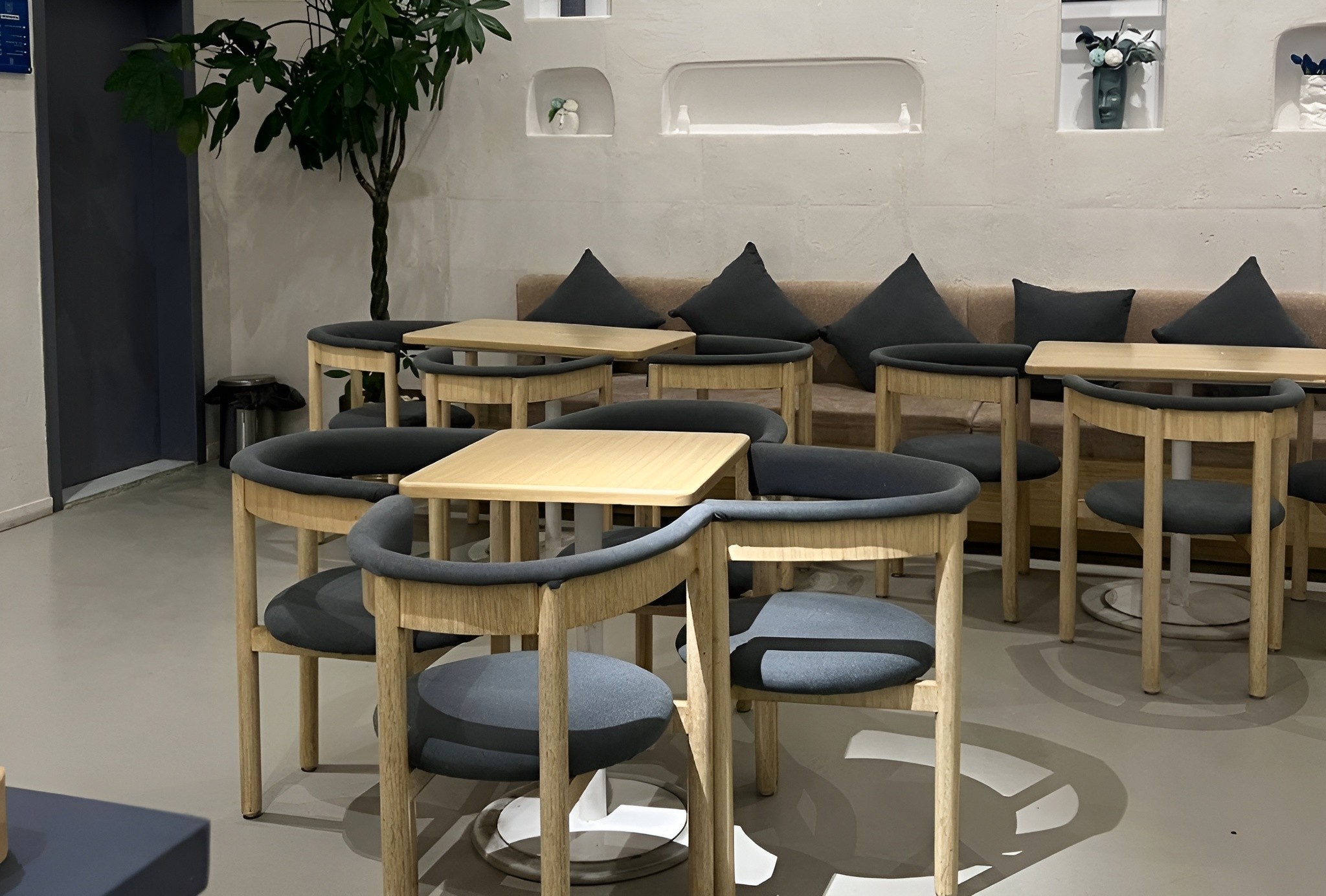 FIRA Cafe Near Sakaka