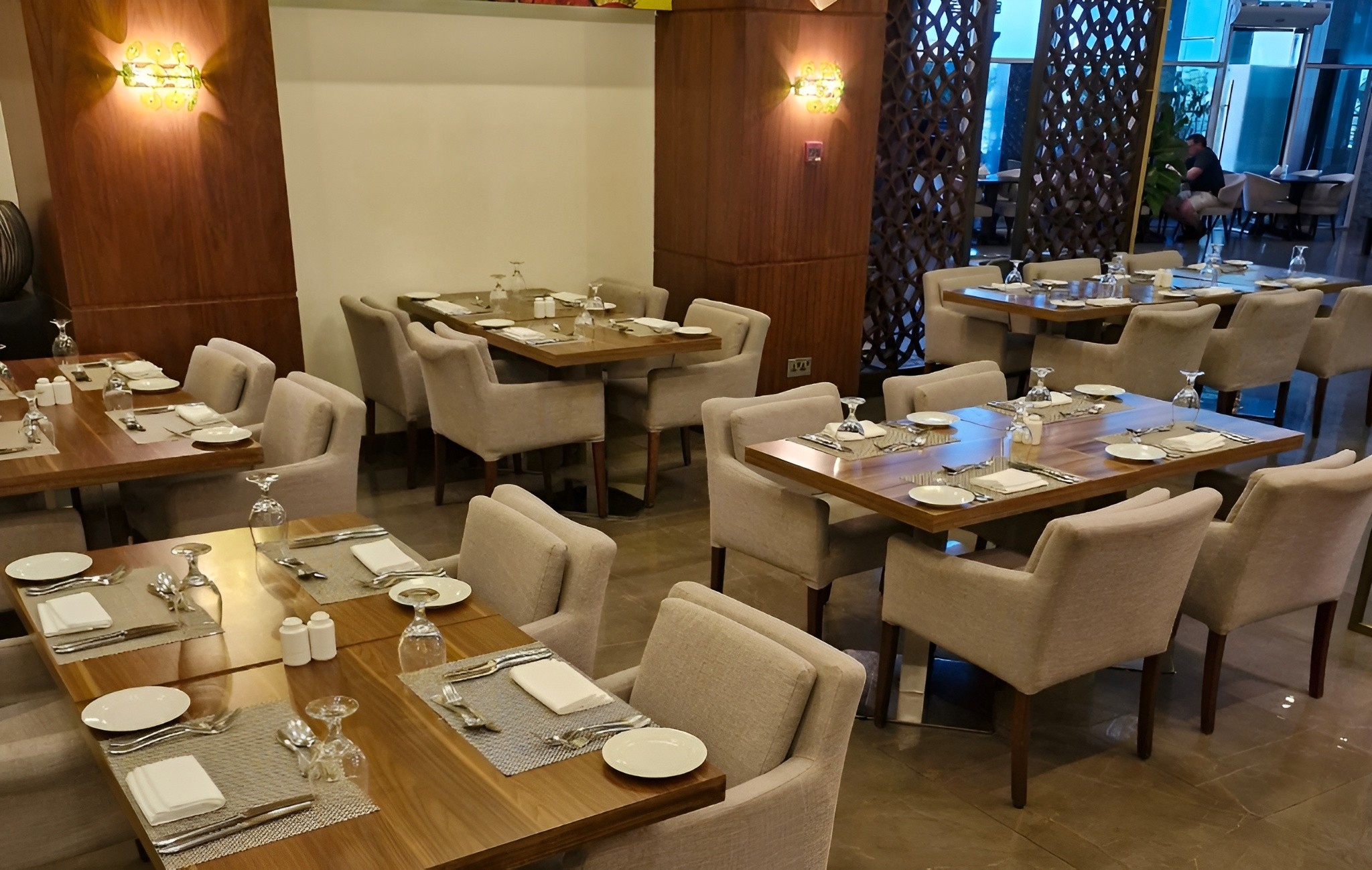 Seasons Restaurant KAEC