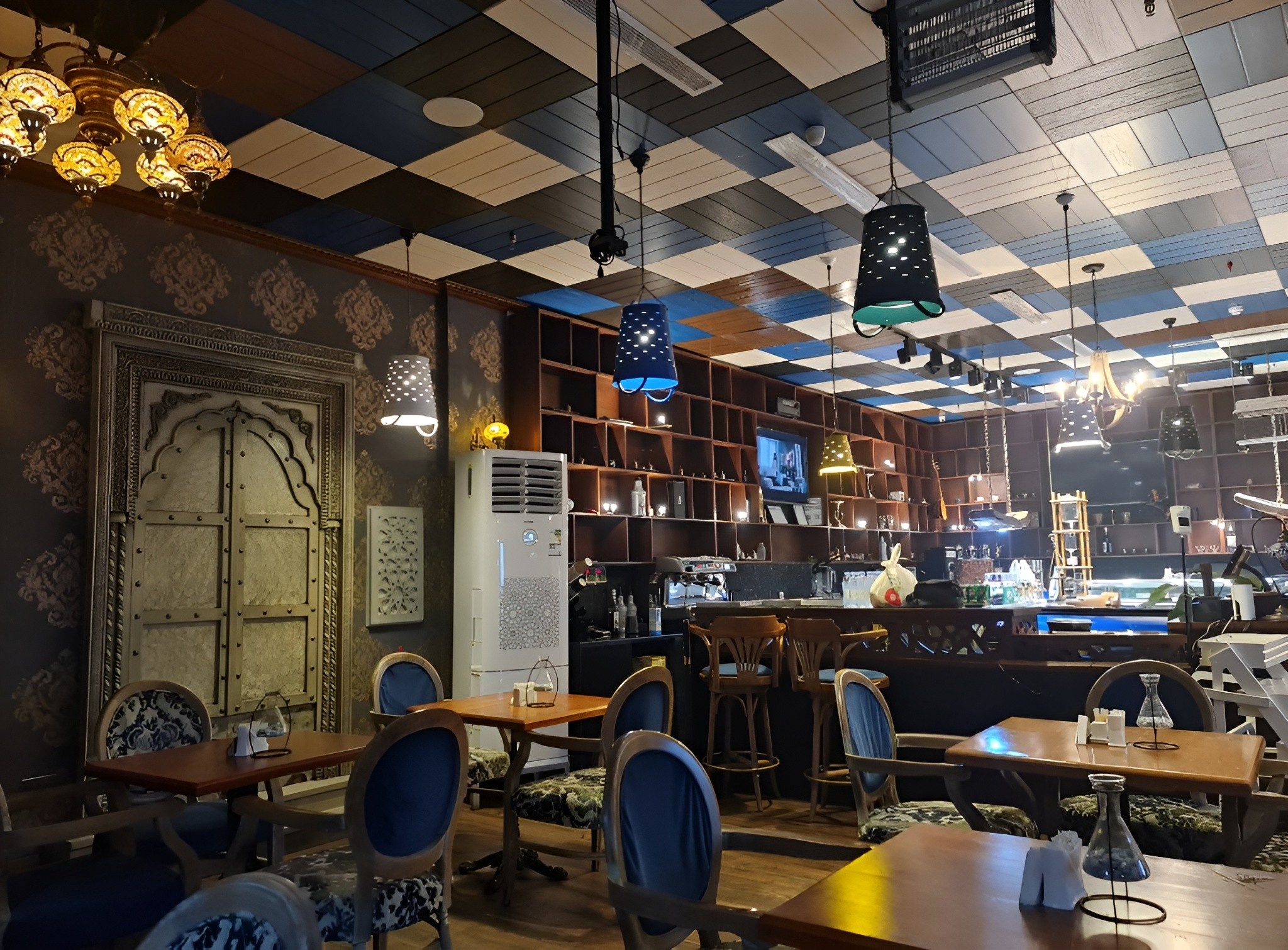 Osmanlizadeler Restaurant KAEC