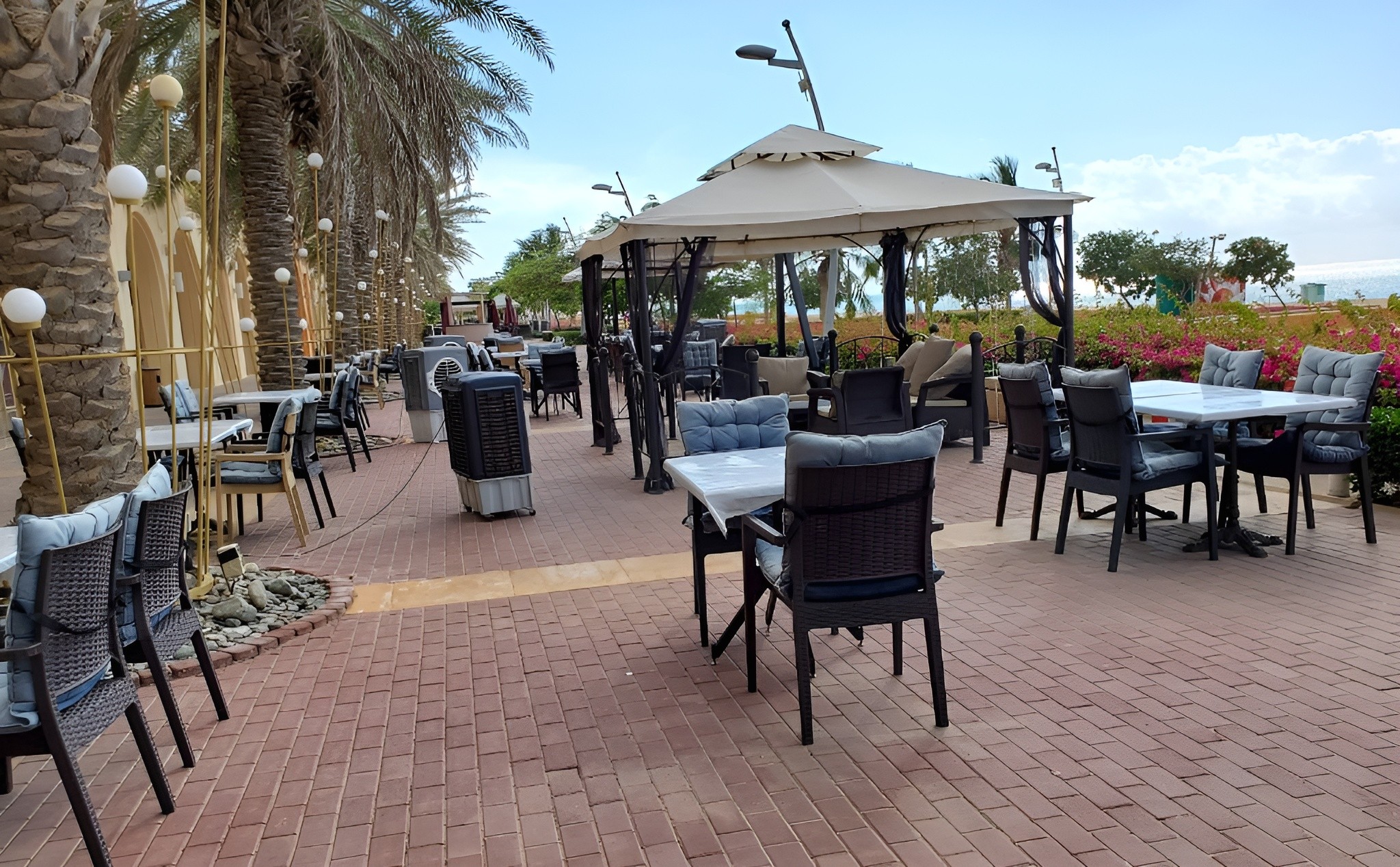 Osmanlizadeler Restaurant KAEC
