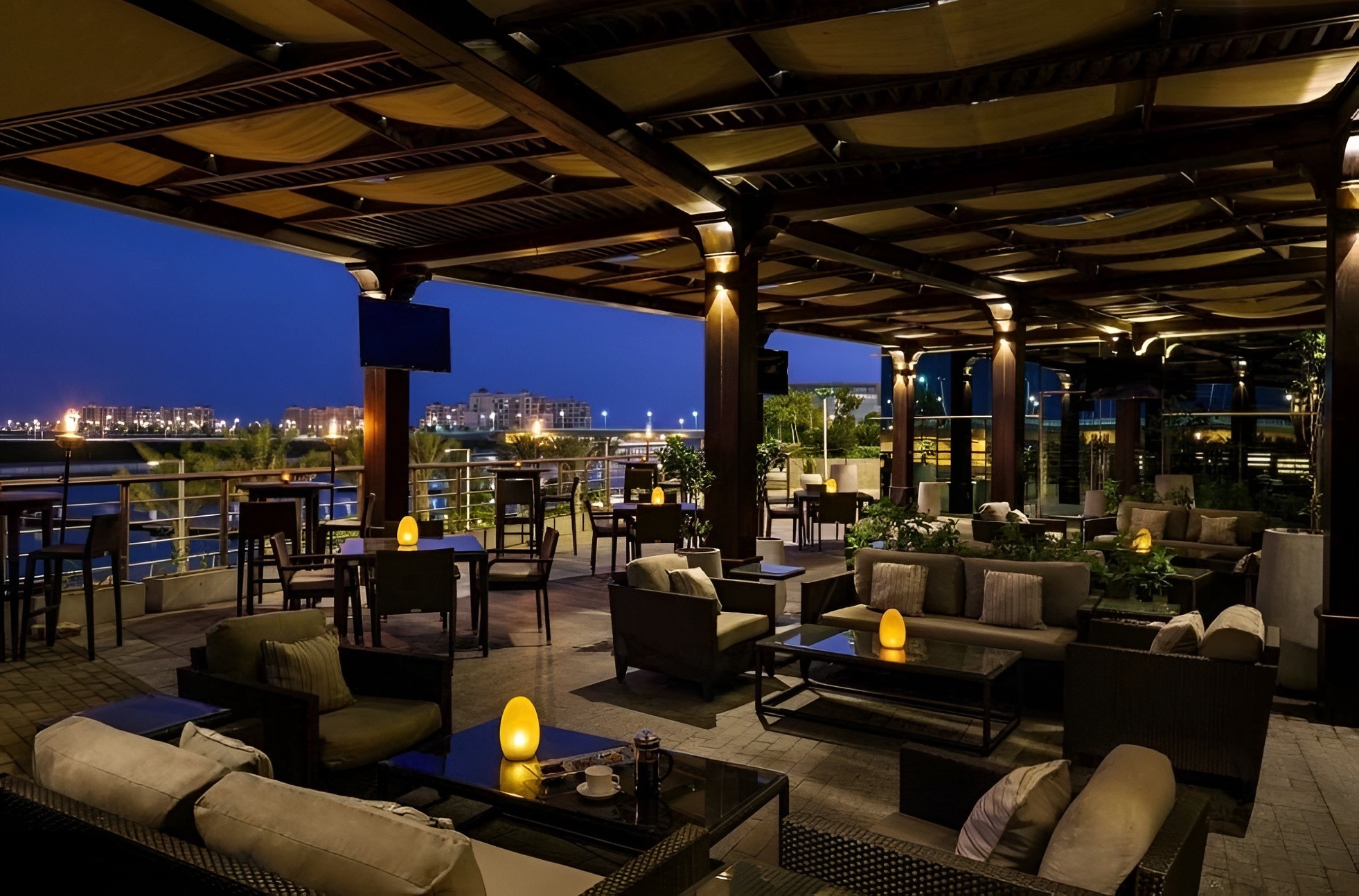 Veranda Lounge Cafe KAEC