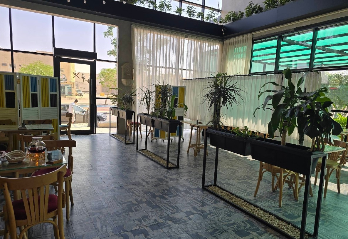 Yellow Coffe Shop Ash Sharqyyah Unayzyeh