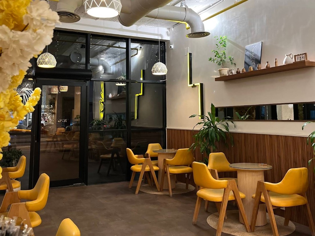 Yellow Coffe Shop Ash Sharqyyah Unayzyeh