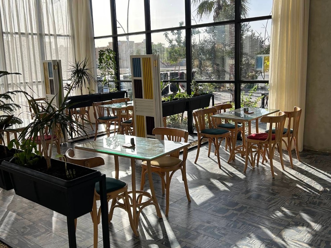 Yellow Coffe Shop Ash Sharqyyah Unayzyeh