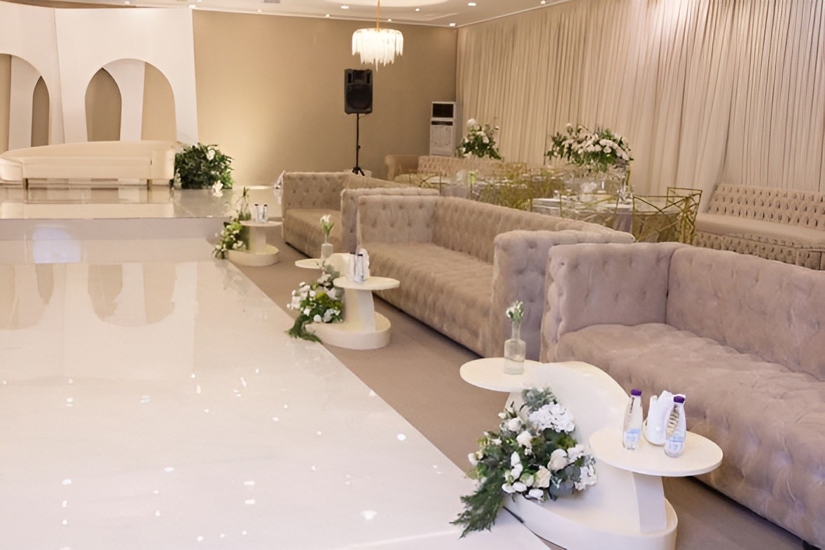 Cecil Hall + Sarah Hall Abha