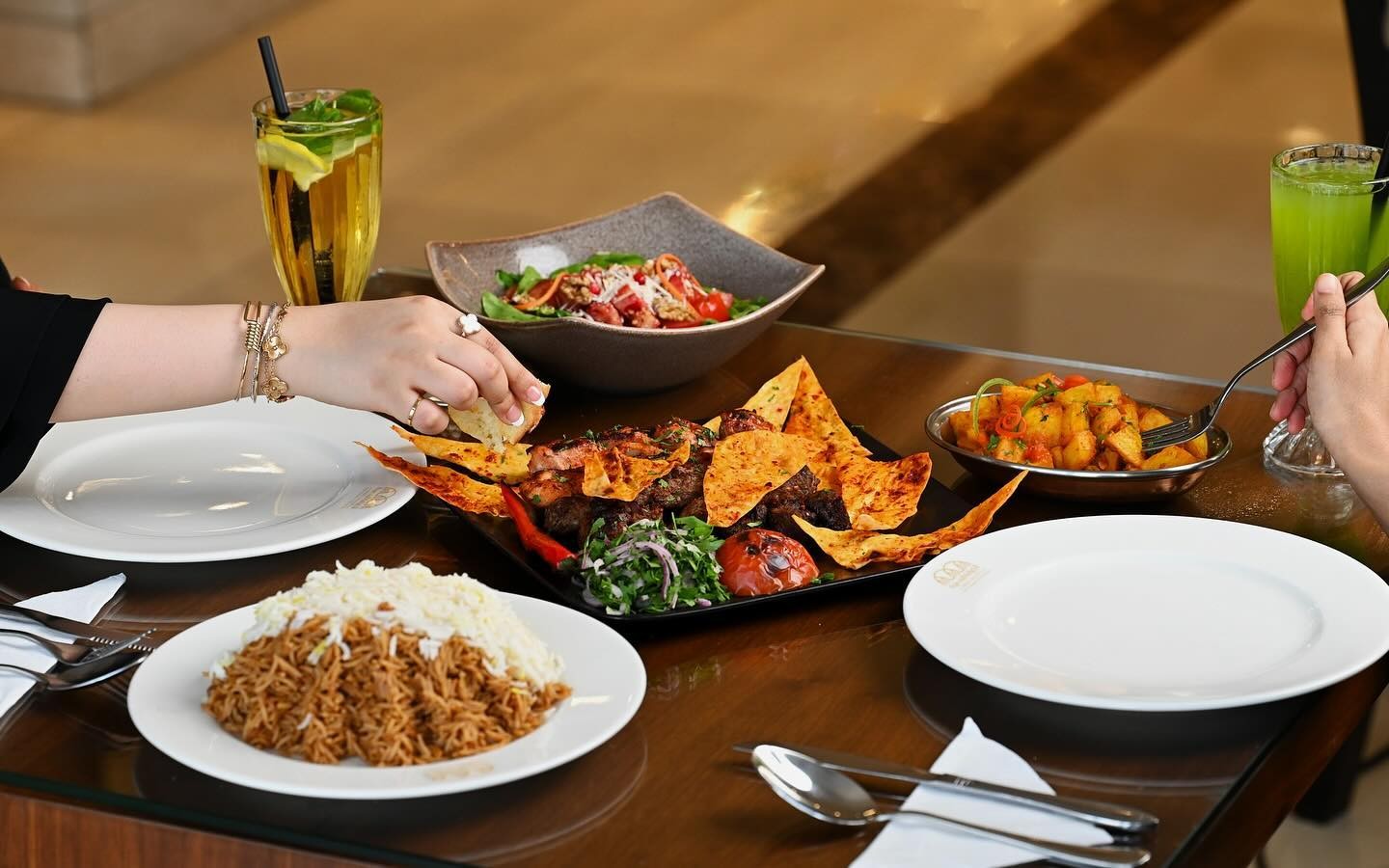 Food & Drinks