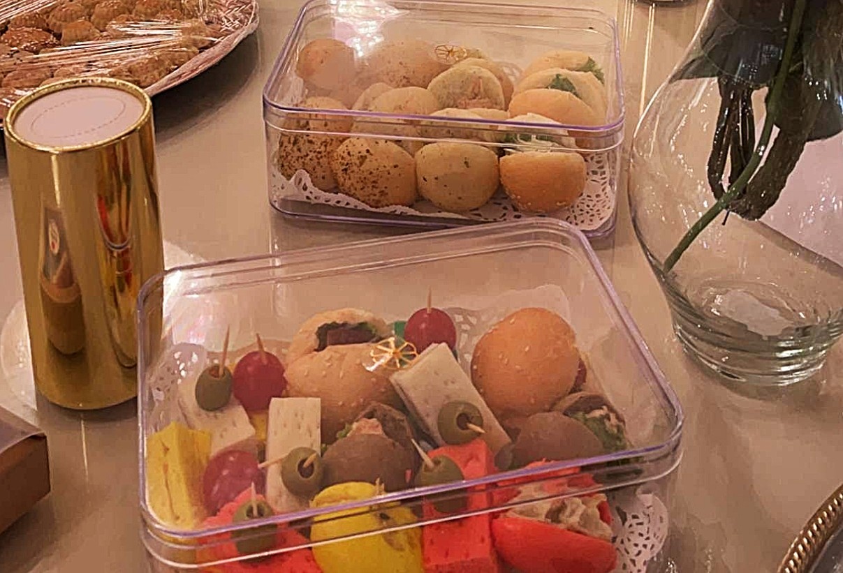 Food & Drinks
