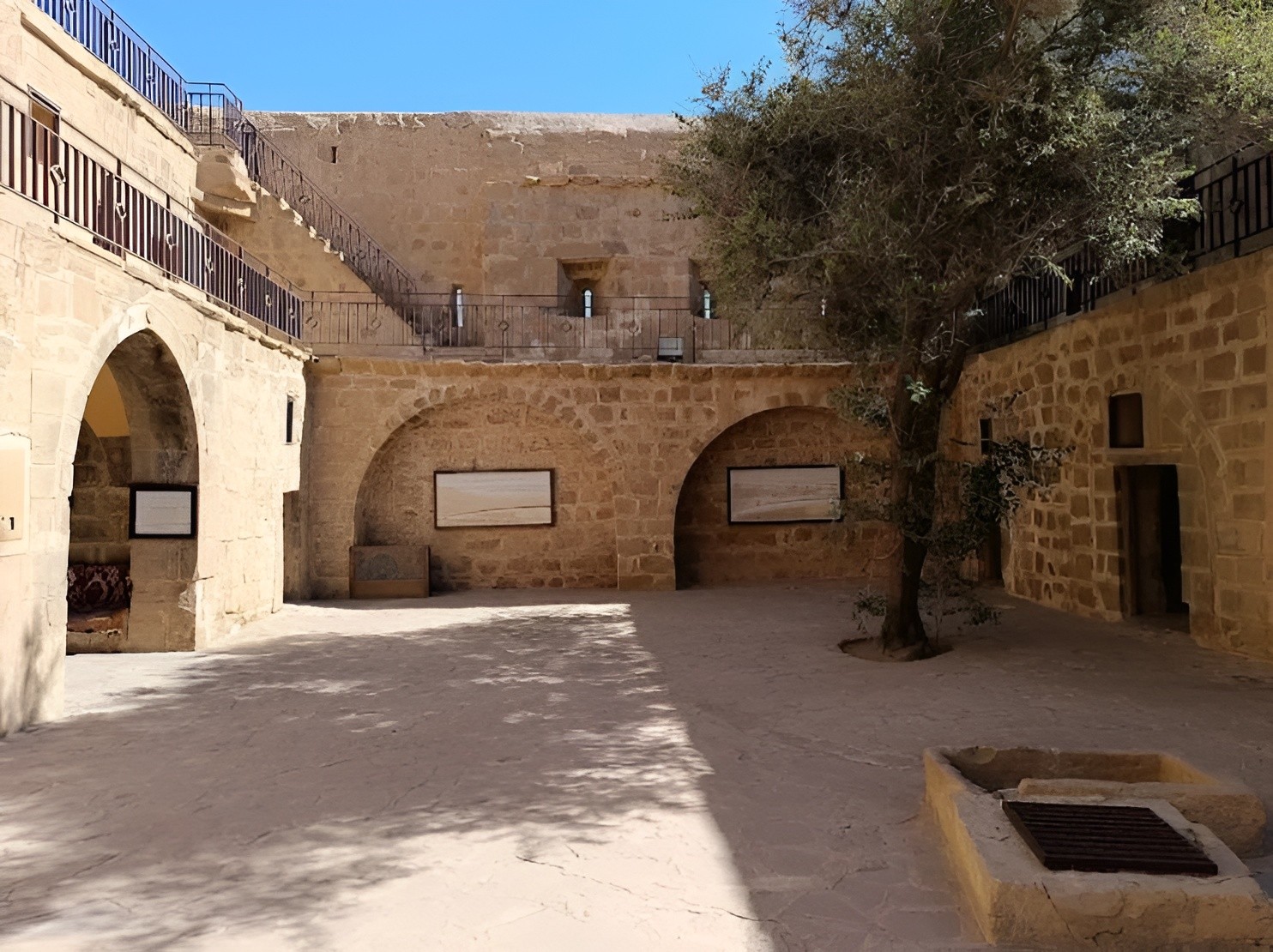 Tabuk Attraction Mud House