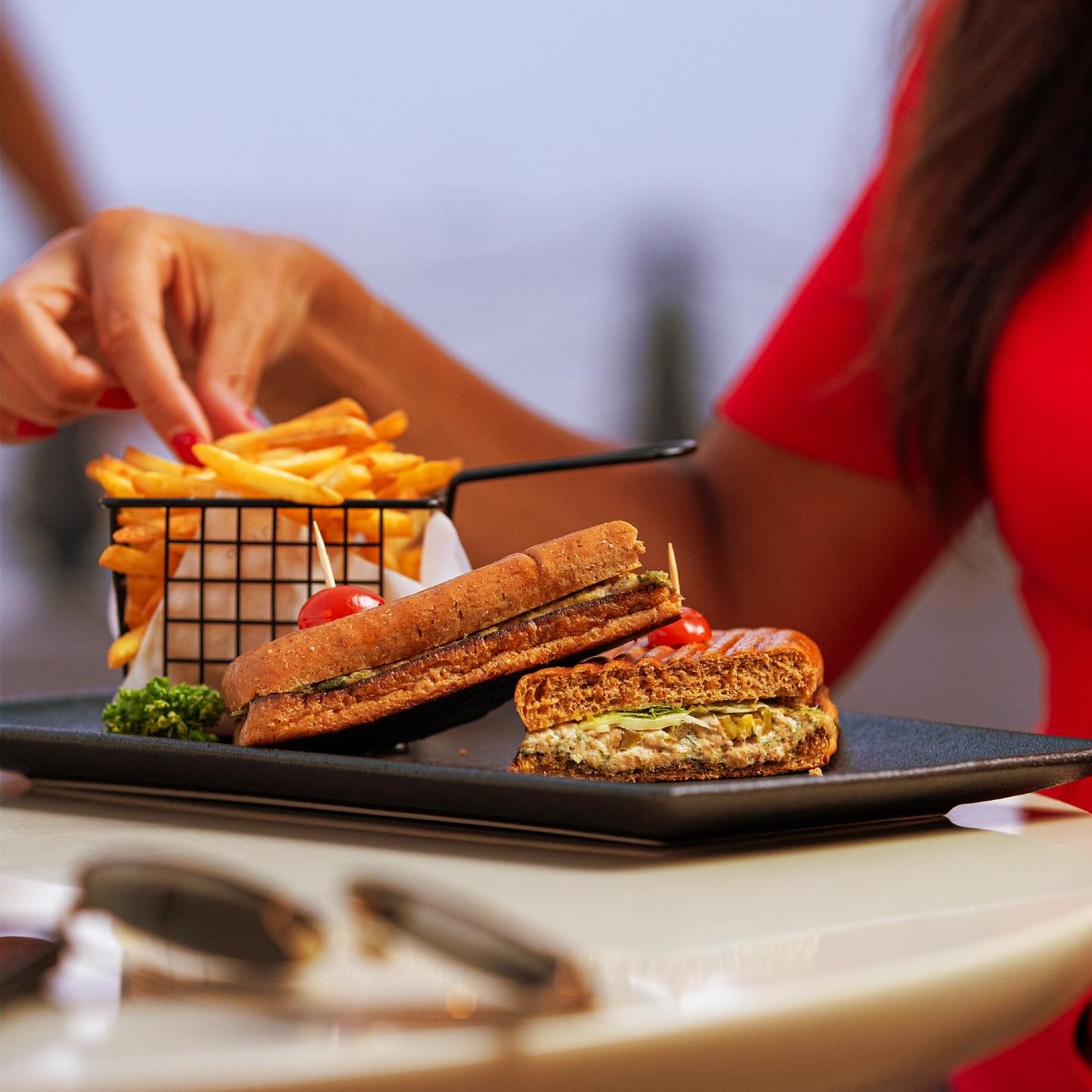 Food & Drinks
