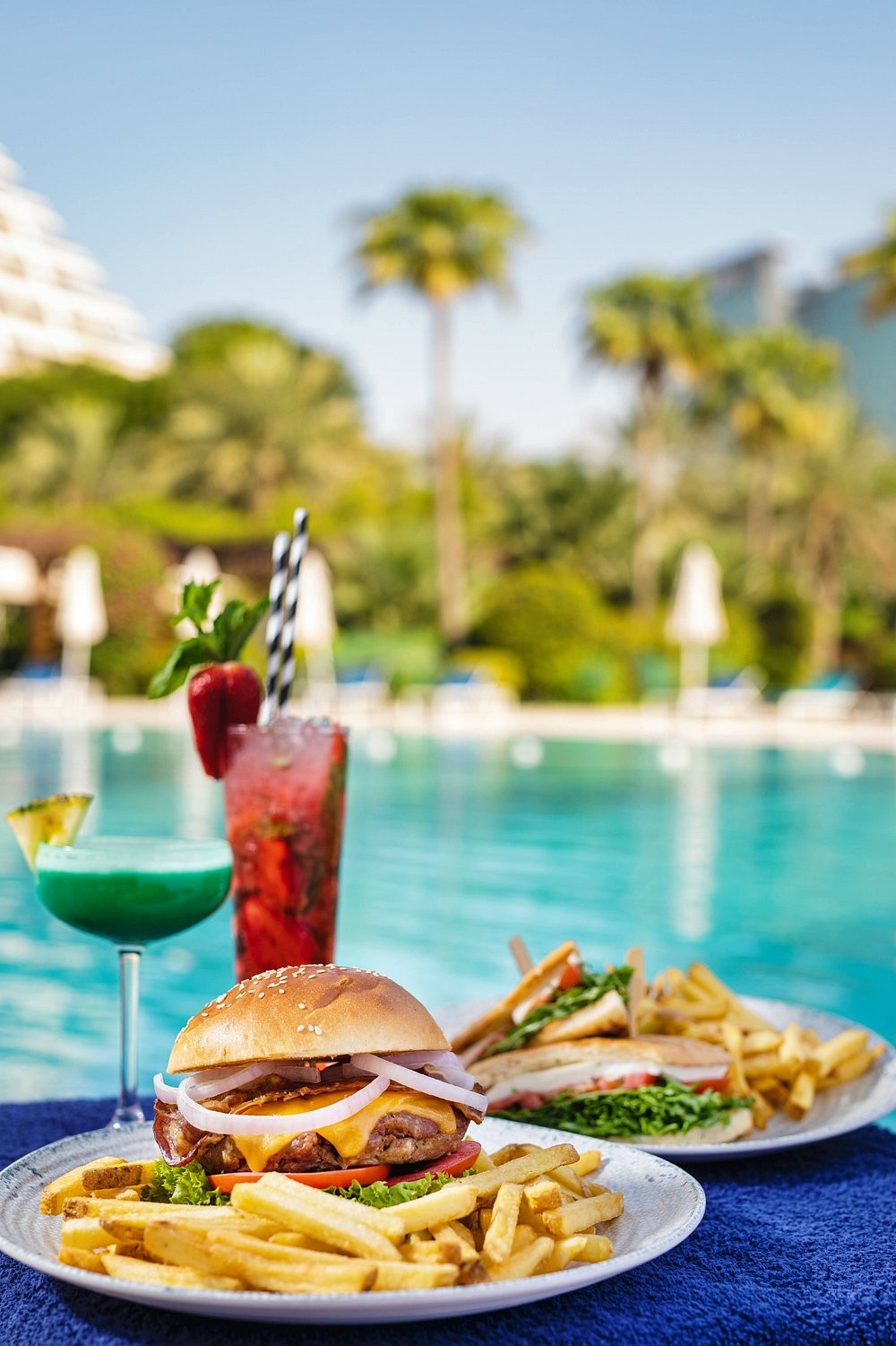 Food & Drinks