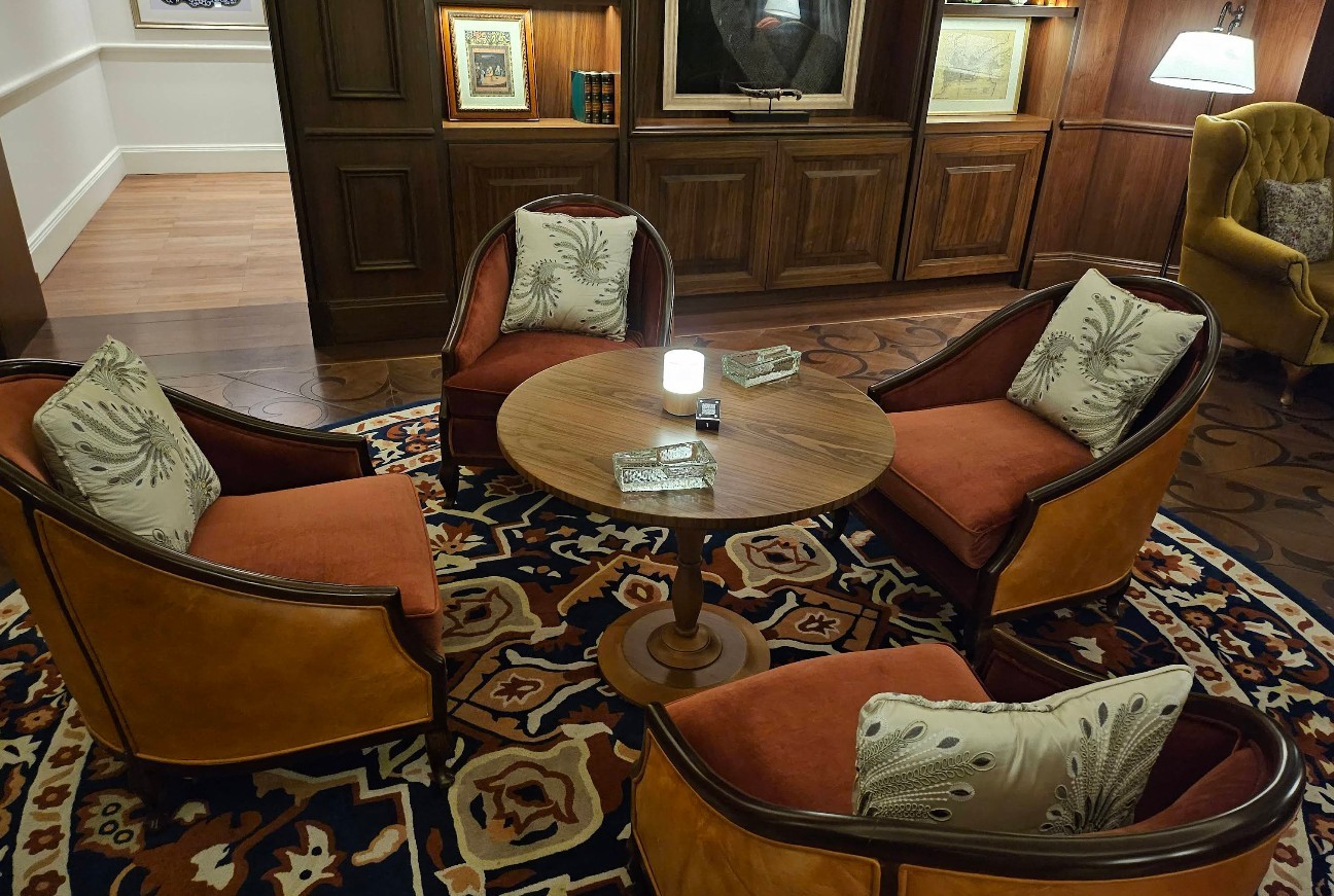 The Cigar Lounge At The Chedi Katara