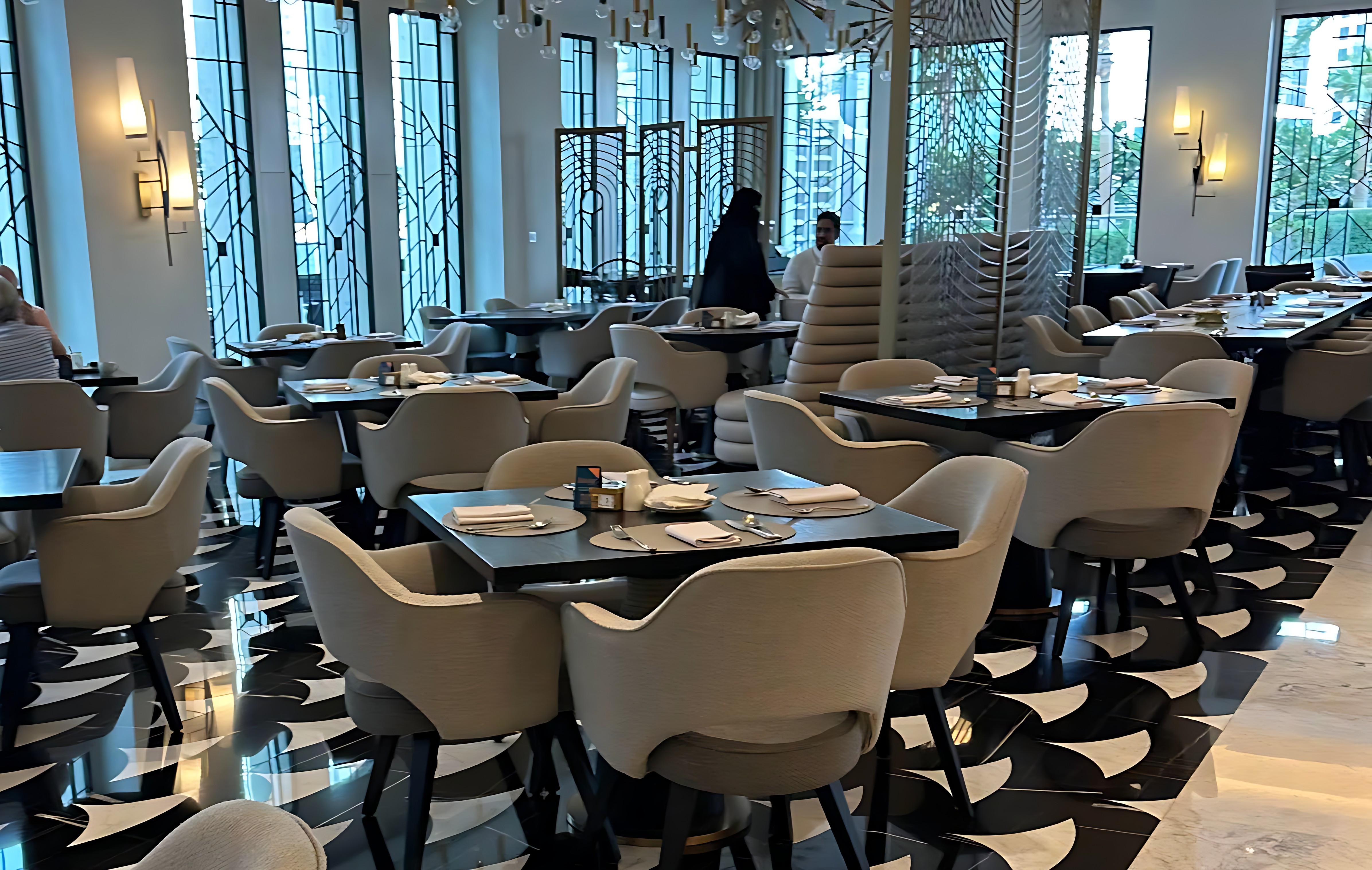 Crema Cafe  Doha