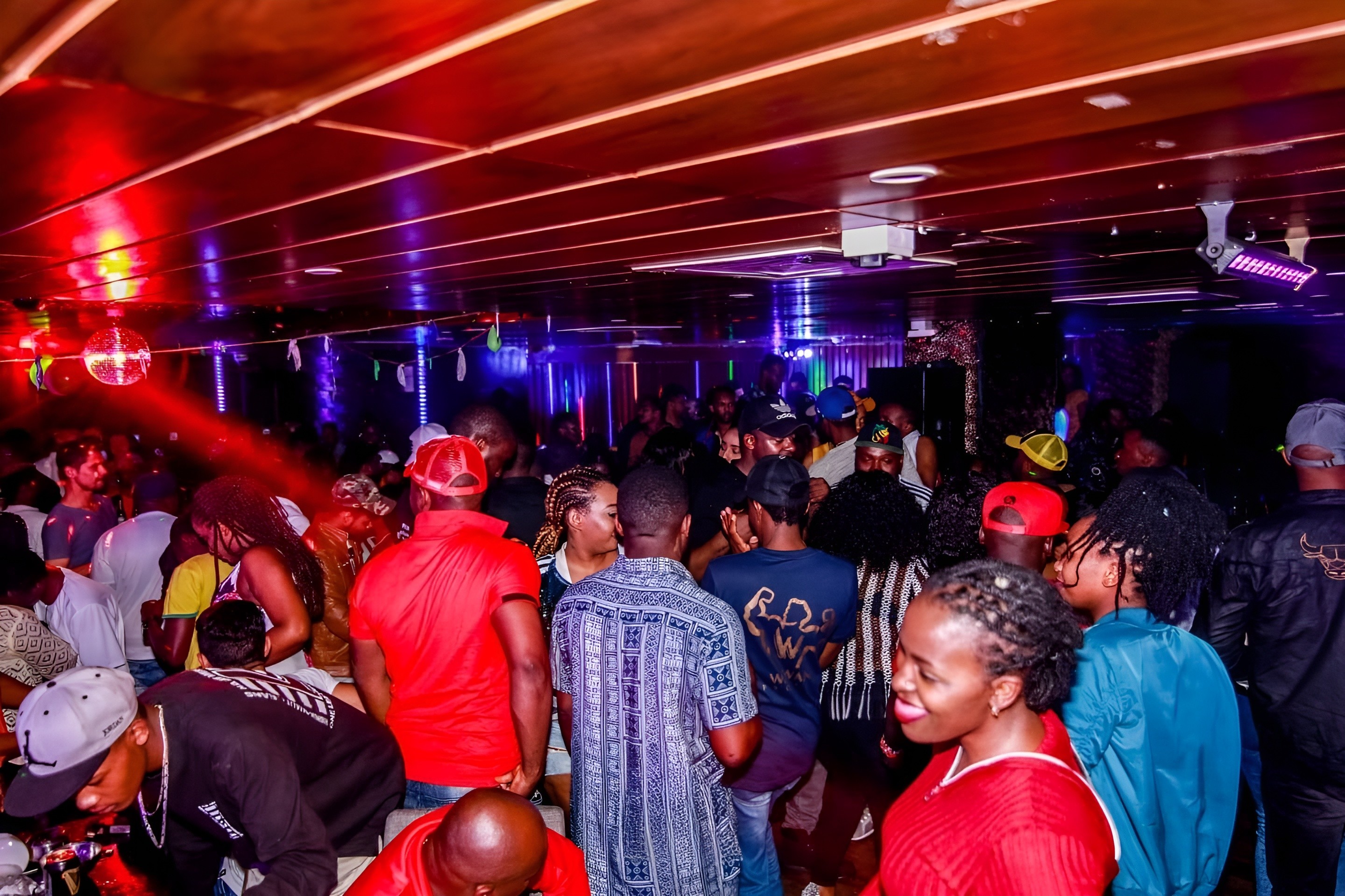 Club Afro Wood Lounge Bar Doha