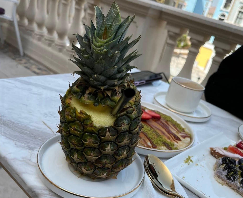 Food & Drinks