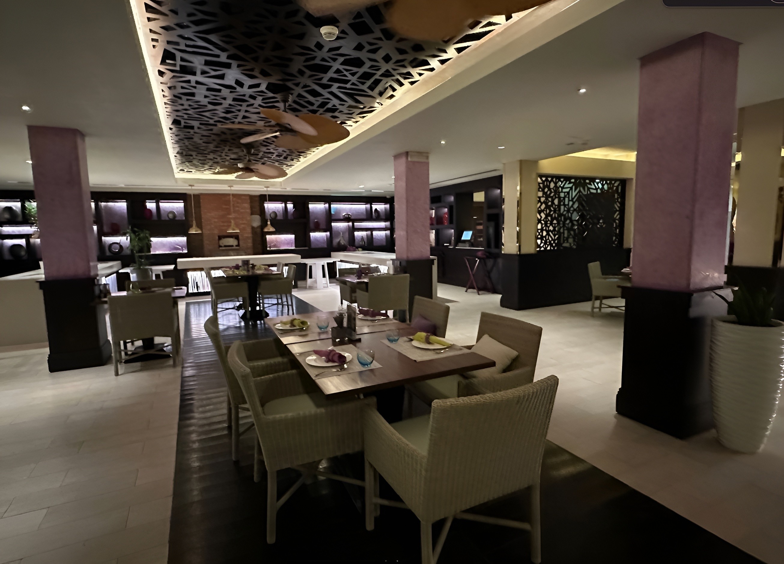 Q Lounge Restaurant Doha