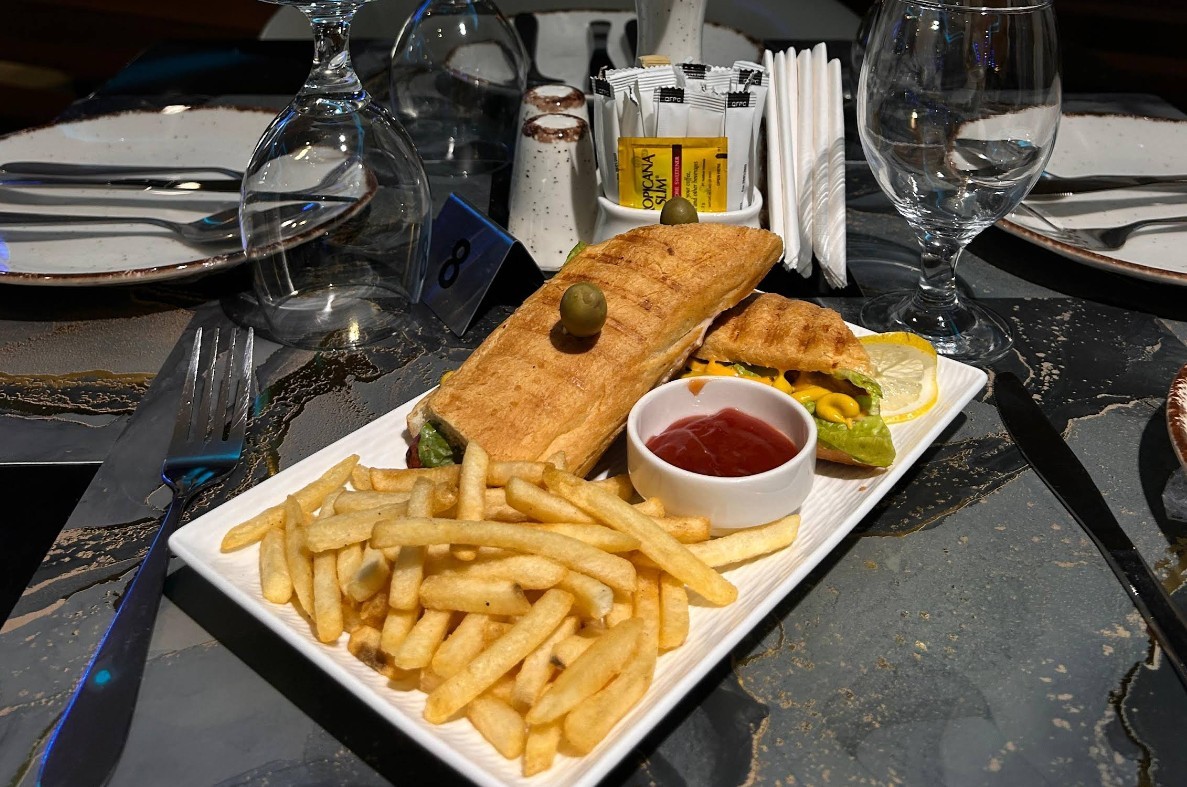 Plaza Dine Restaurant Doha