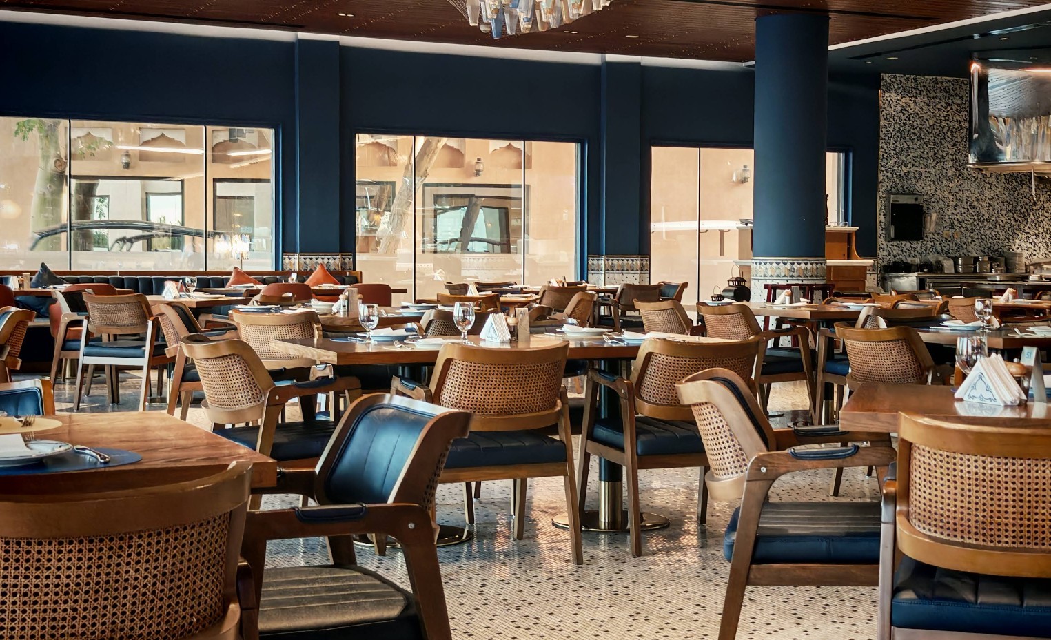 L'wzaar Sea Food Restaurant Doha