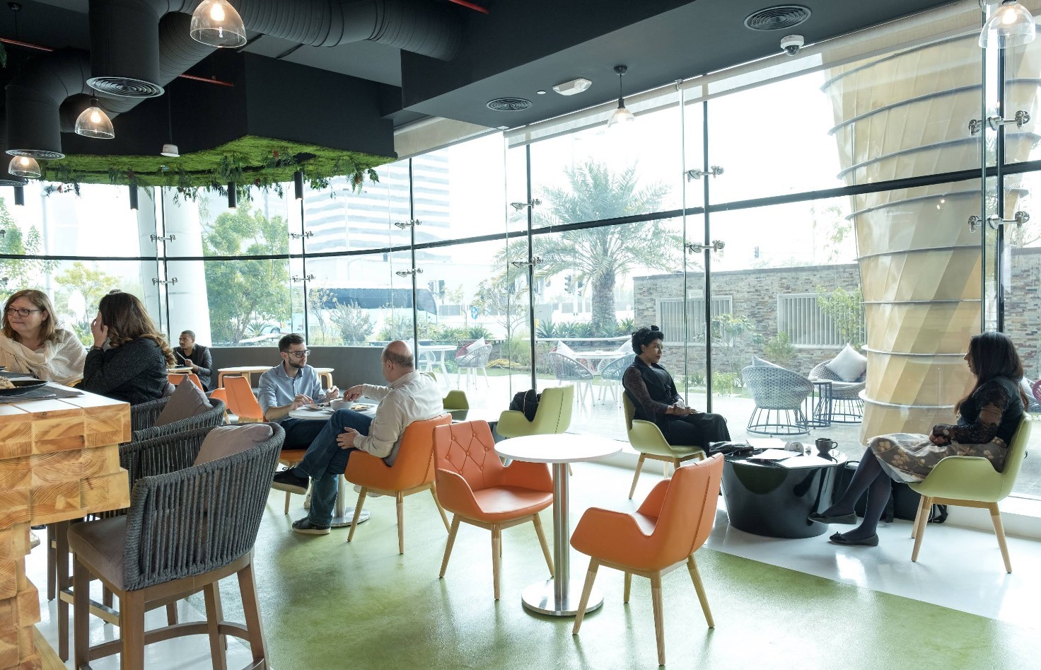 Nutree Restaurant And Cafe