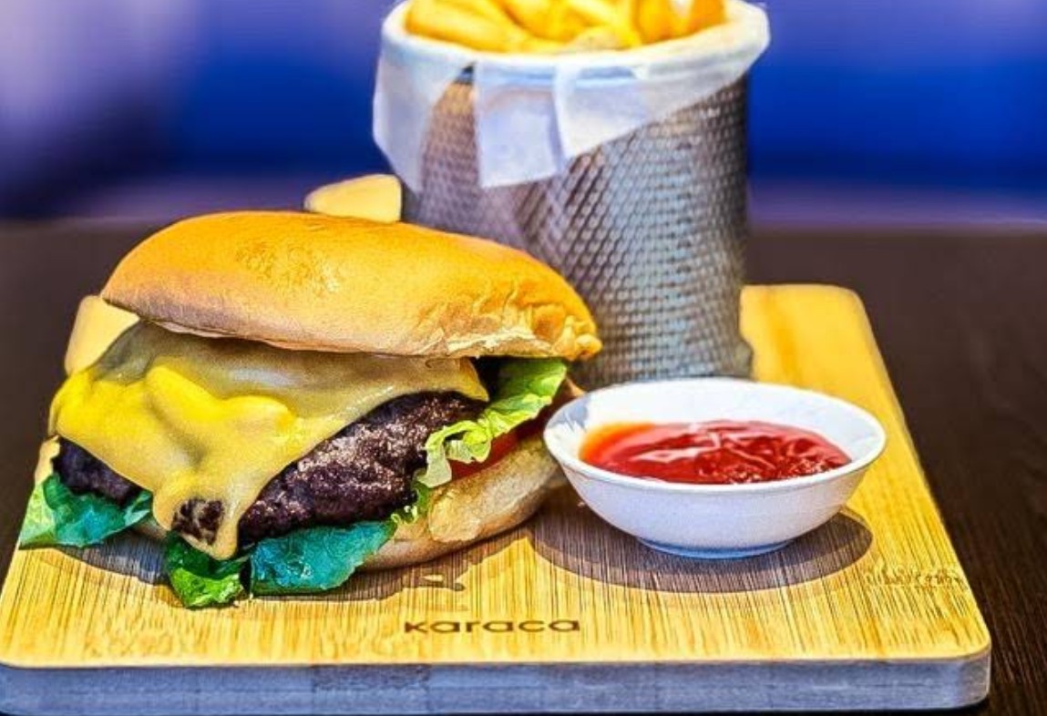 the Lilos Lounge Lusail