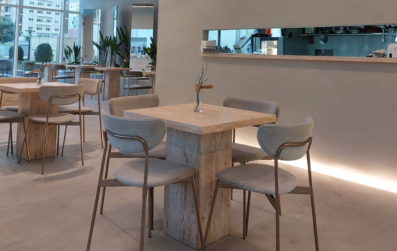 Medium Locale Cafe Lusail