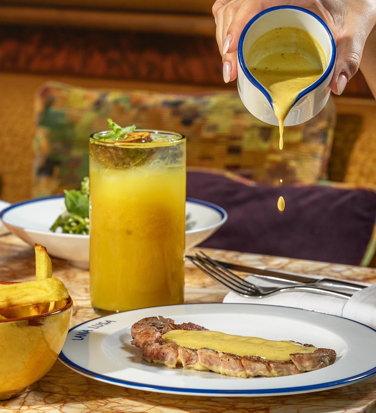 Food & Drinks