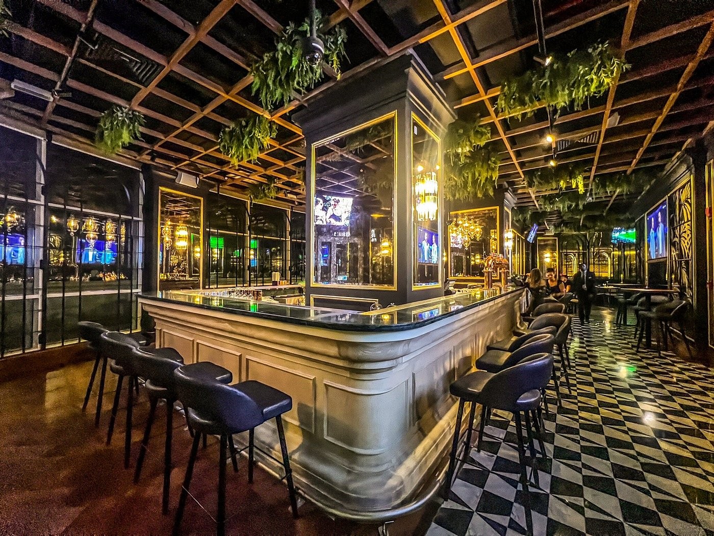 Bar