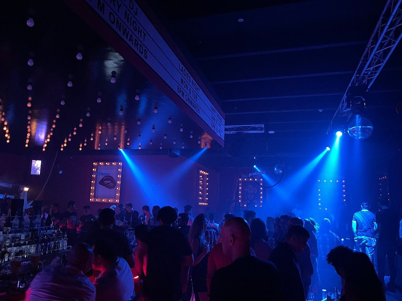 Retro Lounge Bahrain