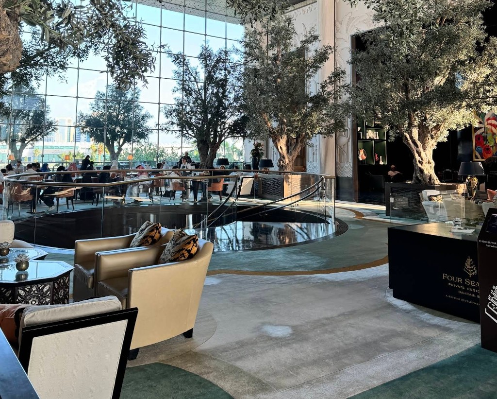 Bay View Lounge